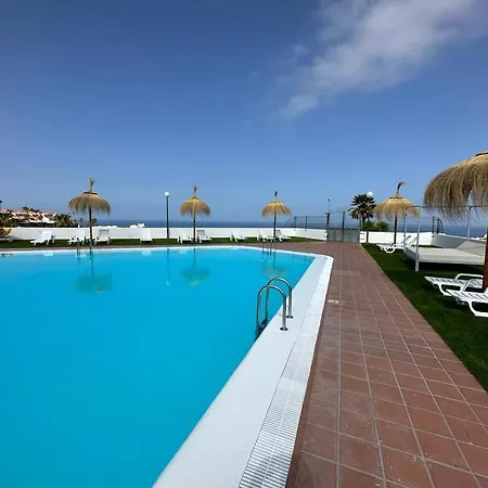 Апартаменты Island Village Ocean View Адехе