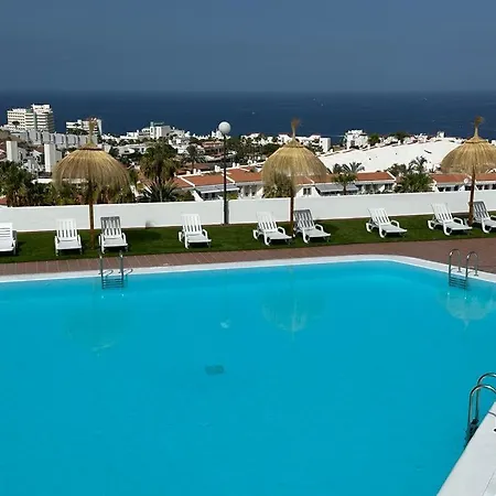 Апартаменты Island Village Ocean View
