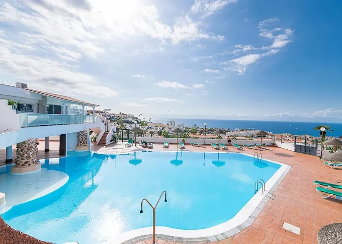 Island Village Ocean View Apartment