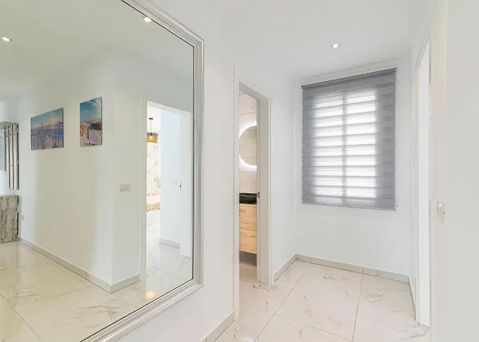 Island Village Ocean View Apartman *