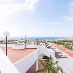 Island Village Ocean View Апартаменты Адехе
