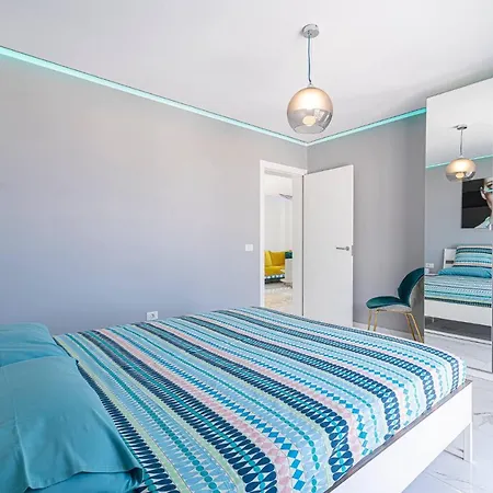 Апартаменты Island Village Ocean View