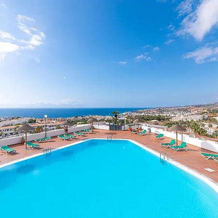 Island Village Ocean View شقة